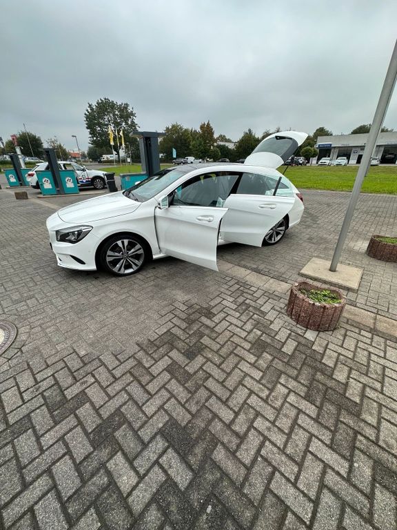 Image of Mercedes-Benz CLA 180 Shooting Brake