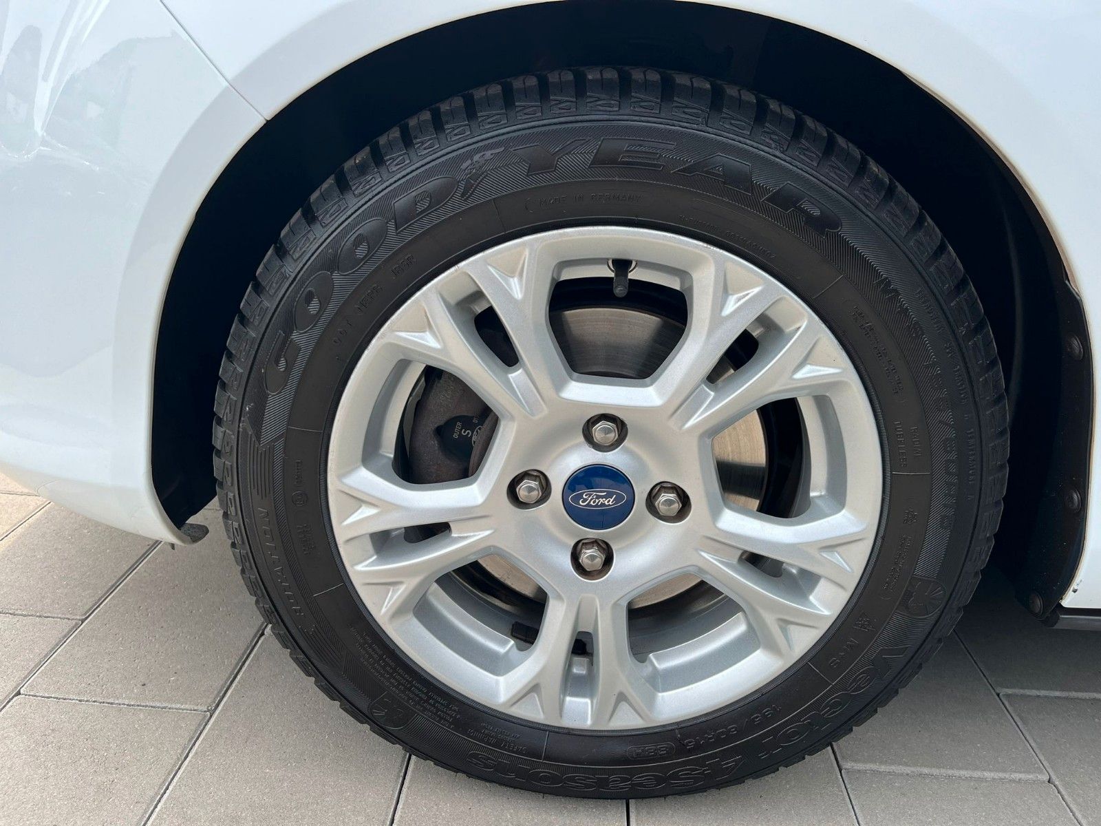 Fahrzeugabbildung Ford B-Max 1.6 Sync Edition