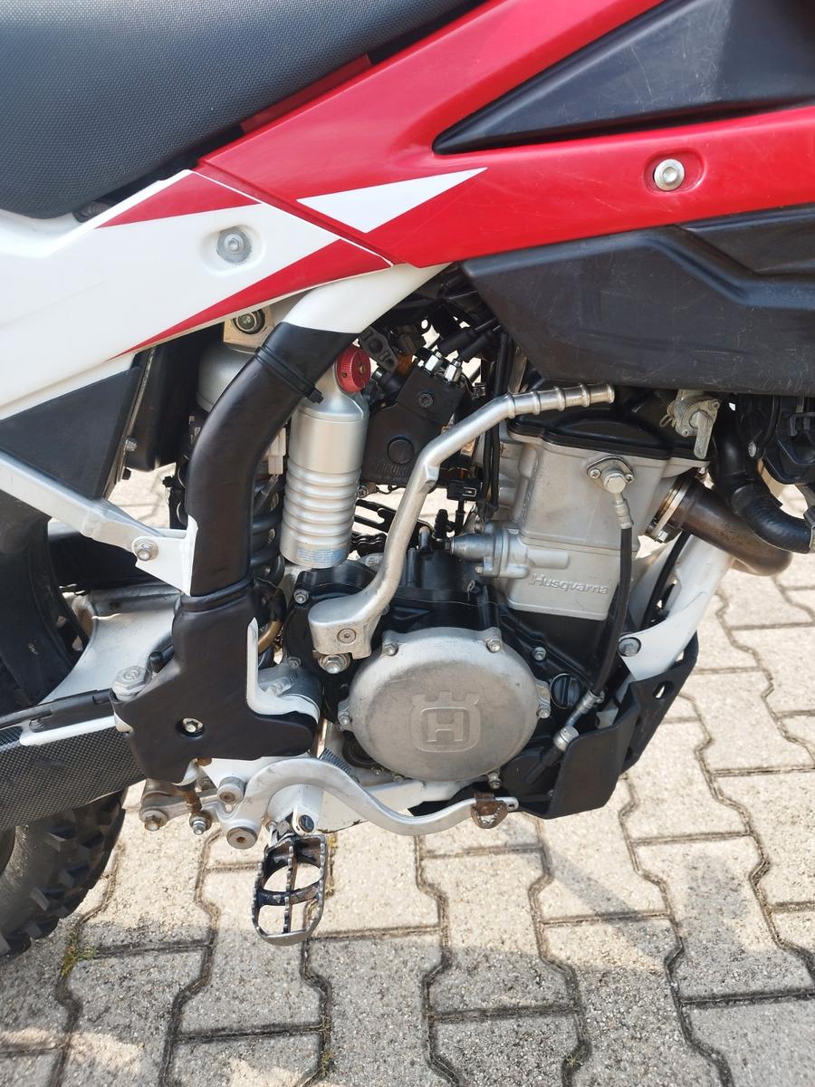 Husqvarna  2011 — photo 8