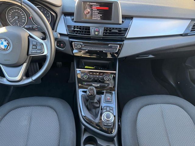 218i Active Tourer Advantage GRA/NAVI/SHZ/RFK