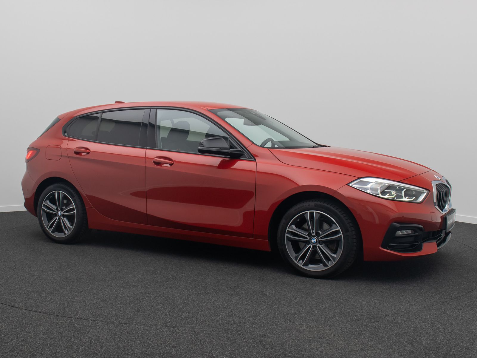 Fahrzeugabbildung BMW 118d SportLine Kamera HUD DAB H/K Stop&Go Komfor