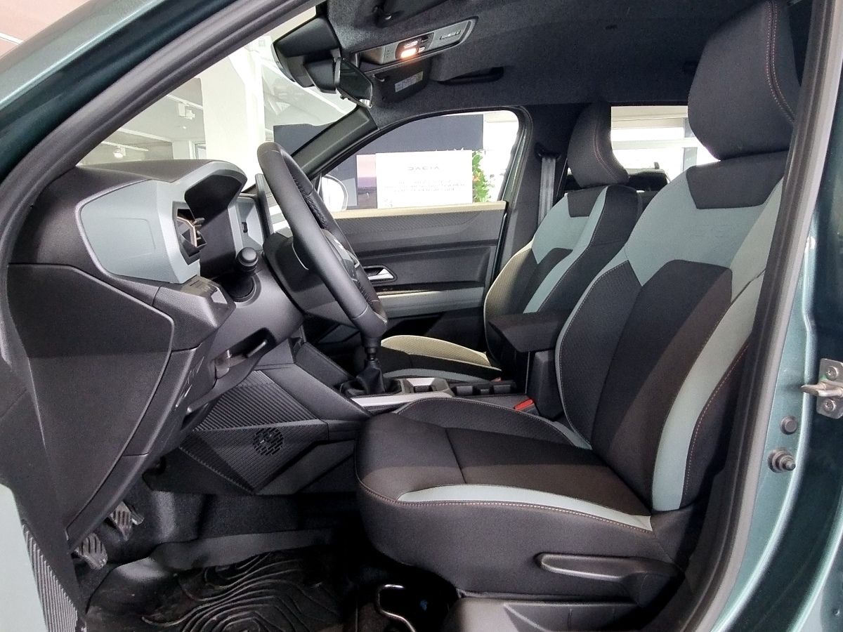 Fahrzeugabbildung Dacia Duster Extreme mild hybrid 140