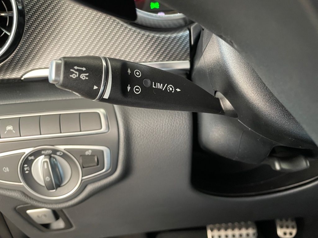 Fahrzeugabbildung Mercedes-Benz V 300 ED/L 4x4 AMG 7 Sitze 2,5tAHK Kühlfach STHZ