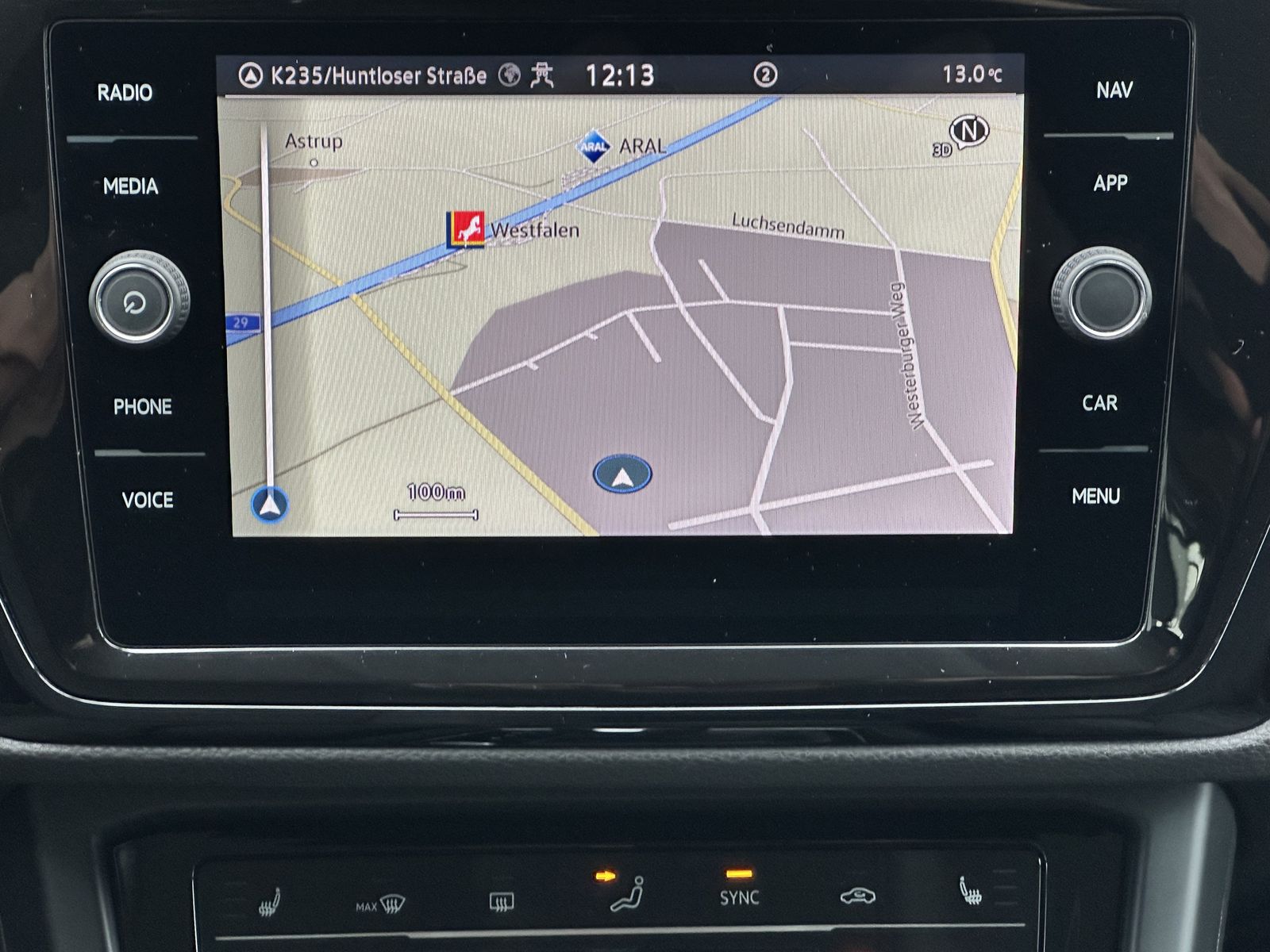 Fahrzeugabbildung Volkswagen Touran 2.0 TDI DSG 7-Sitzer Highline NAV+LED+AHK