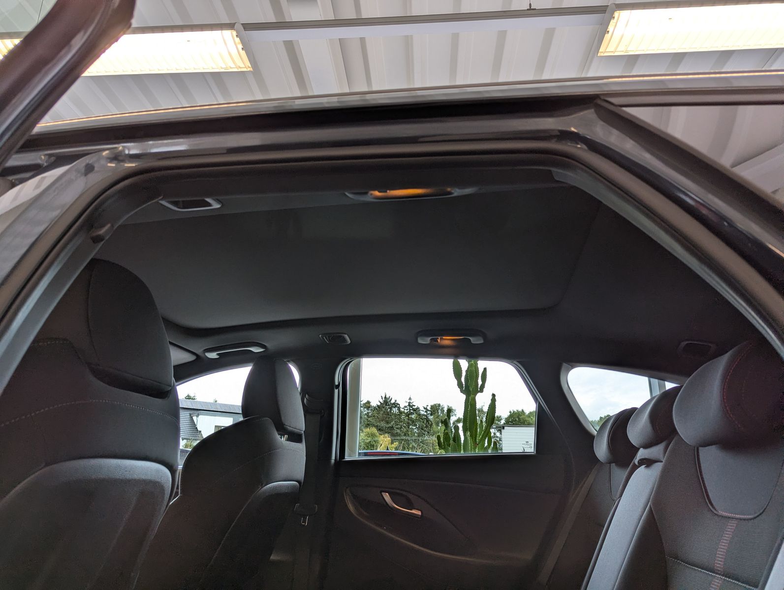 Fahrzeugabbildung Hyundai i30 1.5 T-GDI DCT N-Line LED Cam Pano Keyless 18
