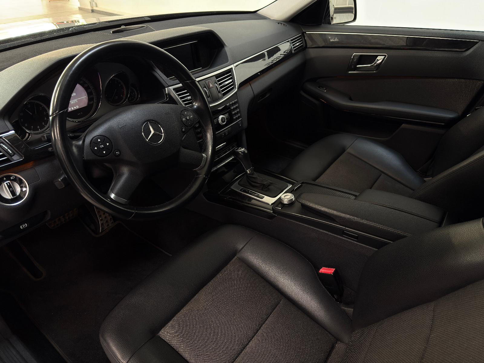 Mercedes-Benz E 200 Avantgarde, TÜV NEU,Automatik, Navi, Xenon