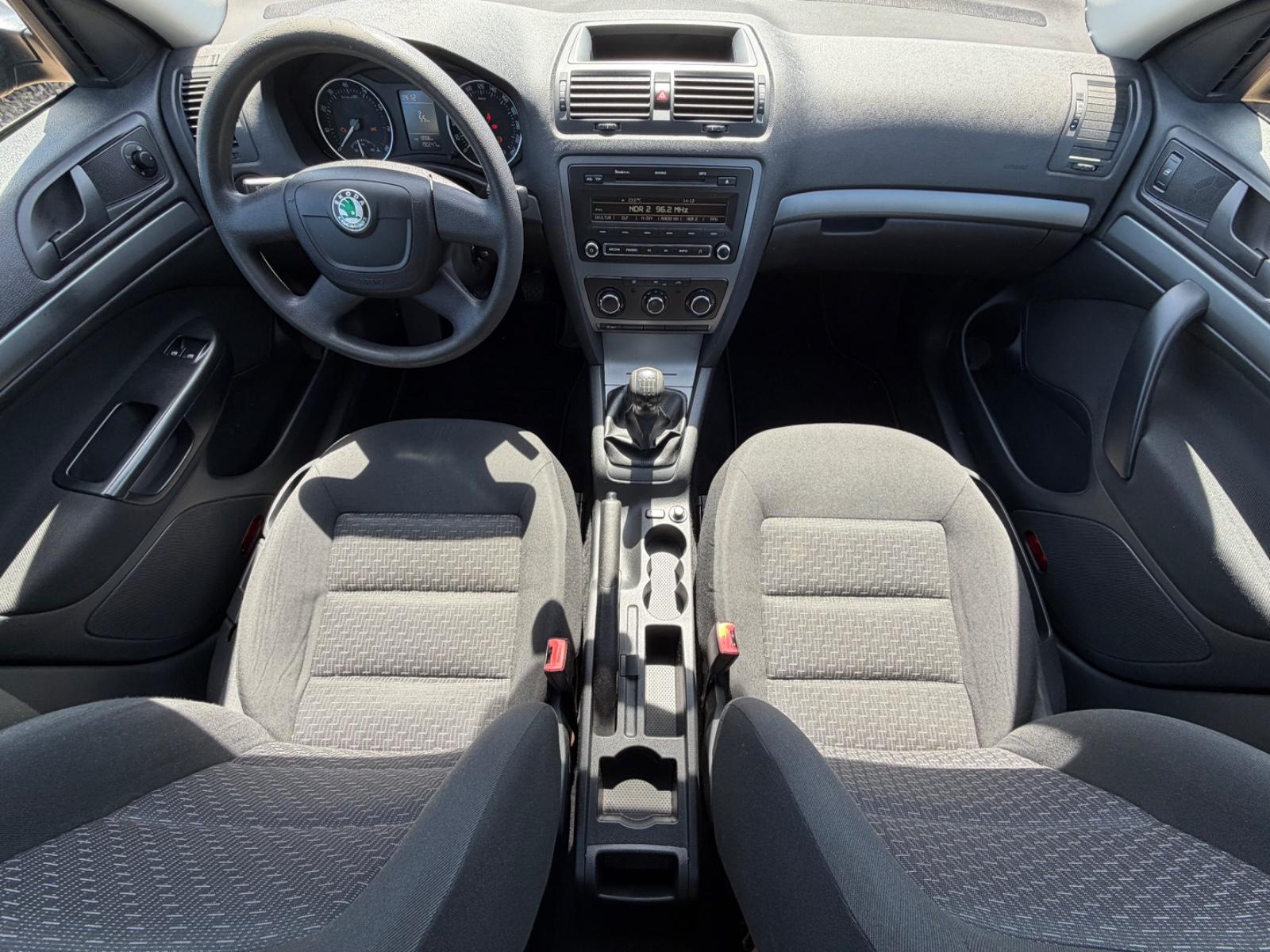 Skoda Octavia 2011 — photo 18