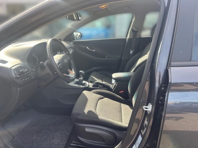 Fahrzeugabbildung Hyundai i30 Edition 30+ Mild-Hybrid Navi LED Apple CarPl