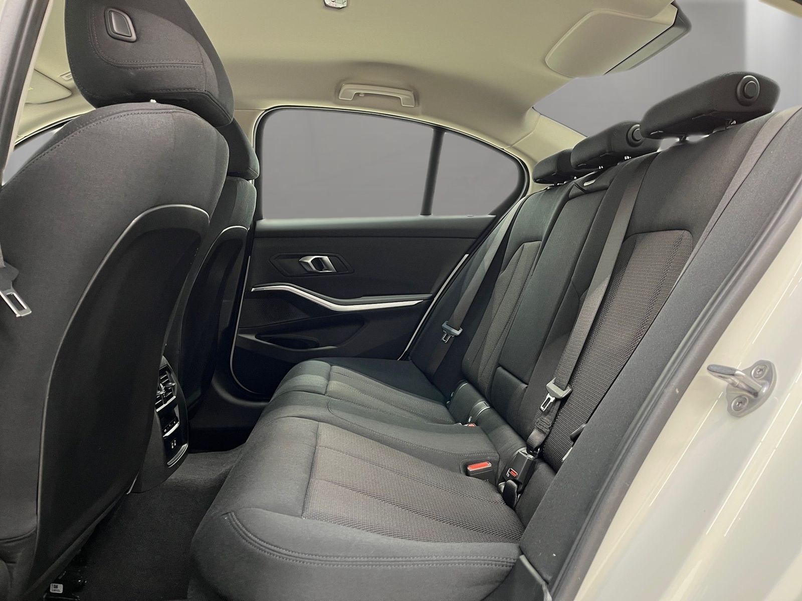 BMW 320 - Bild 13