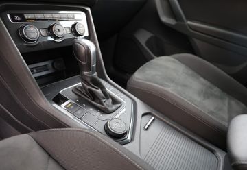 Volkswagen Tiguan - 11