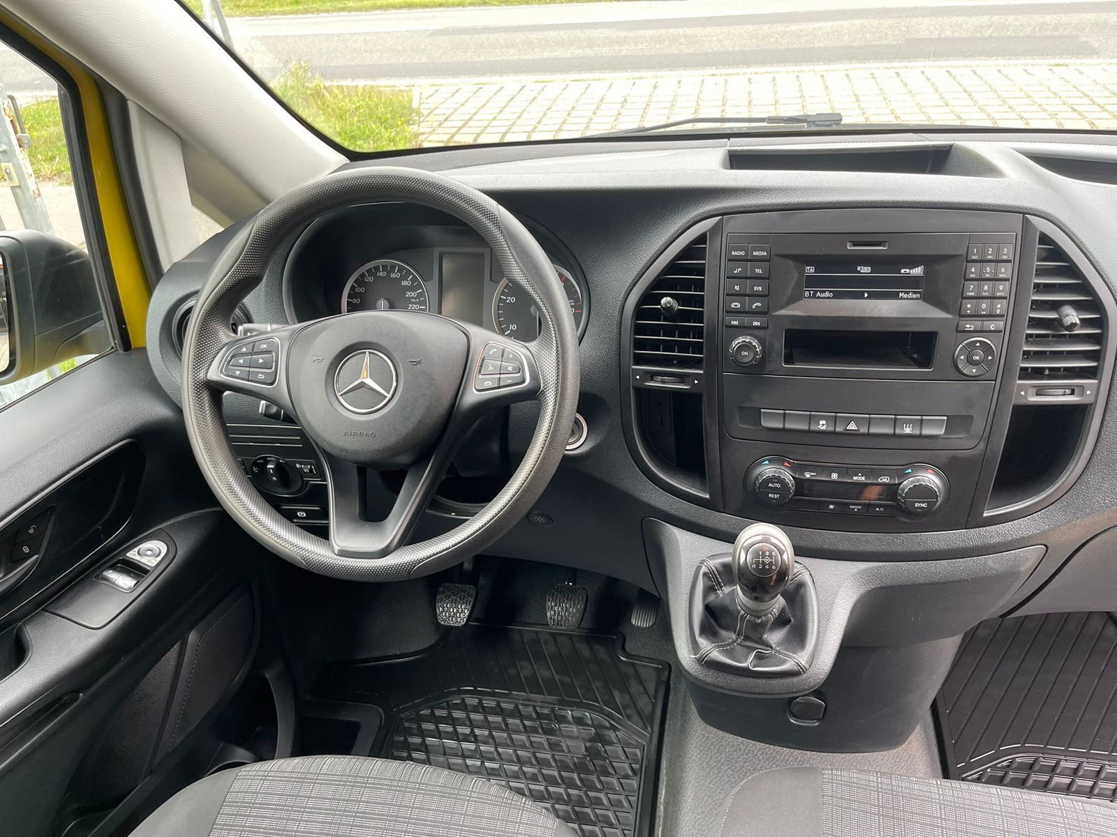 Fahrzeugabbildung Mercedes-Benz Vito 116 CDI Kasten Lang*1.Hand*StHz*Klima*