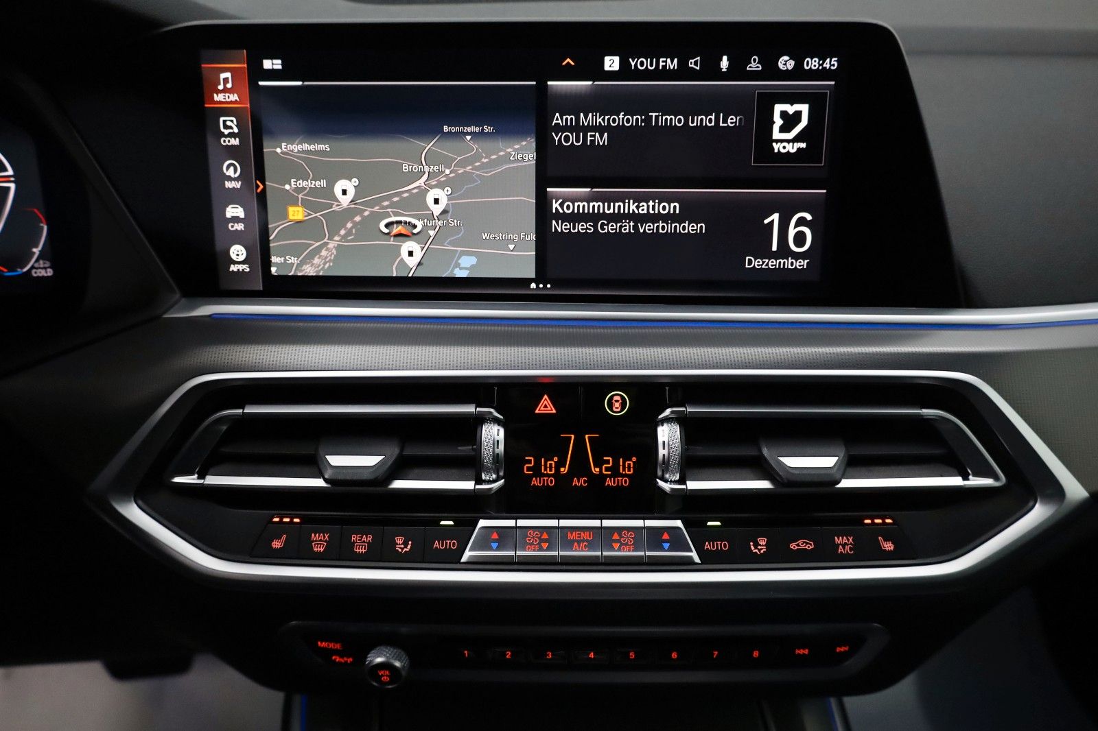 Fahrzeugabbildung BMW X5 xDrive 30d Leder,Navi,LED,PanDach,HeadUp,360°