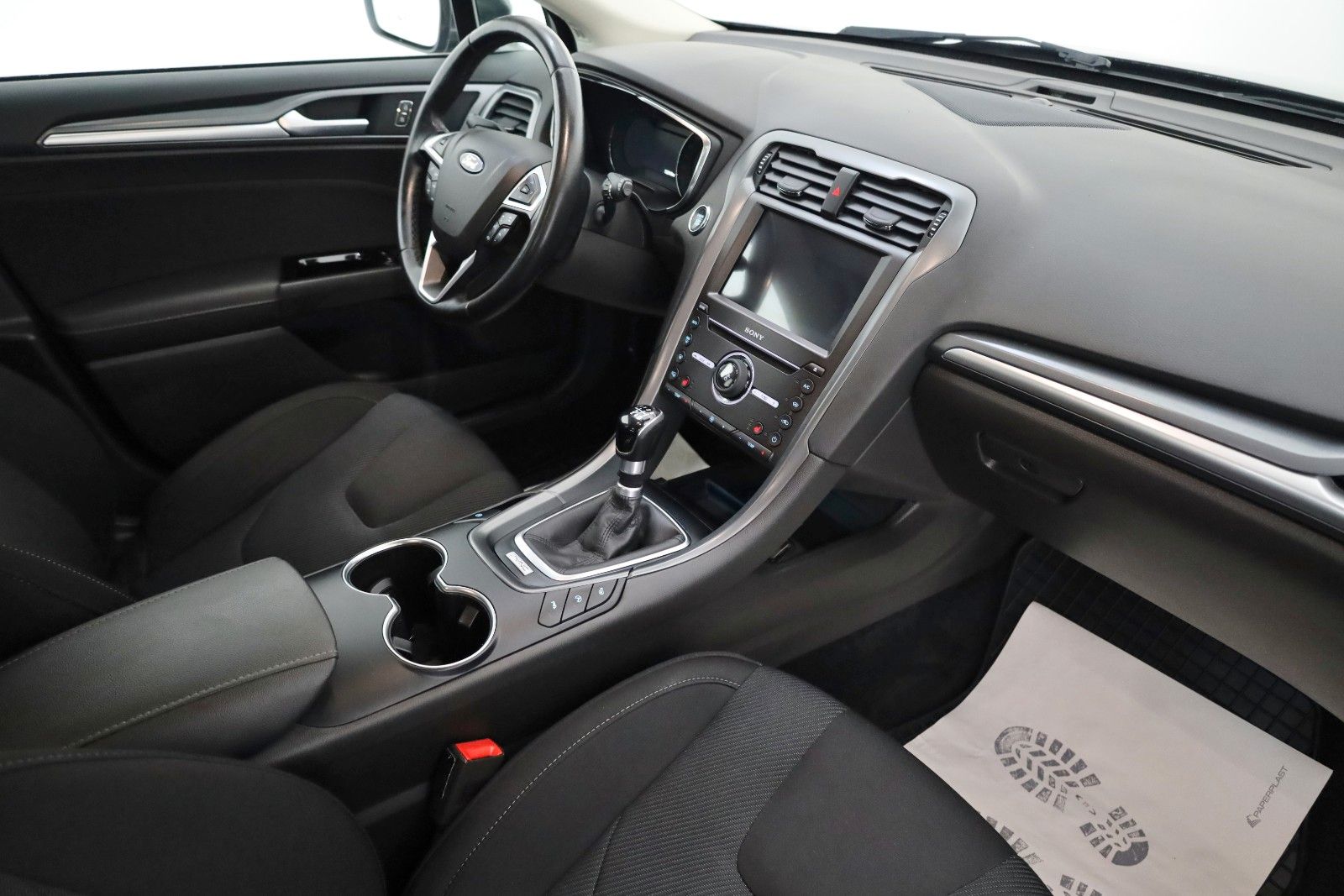 Fahrzeugabbildung Ford Mondeo Turnier Titanium Navi,SH,PDC,AHK,SR+WR