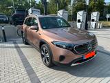 Mercedes-Benz EQB 300 4MATIC - 1. Hand, Roségold