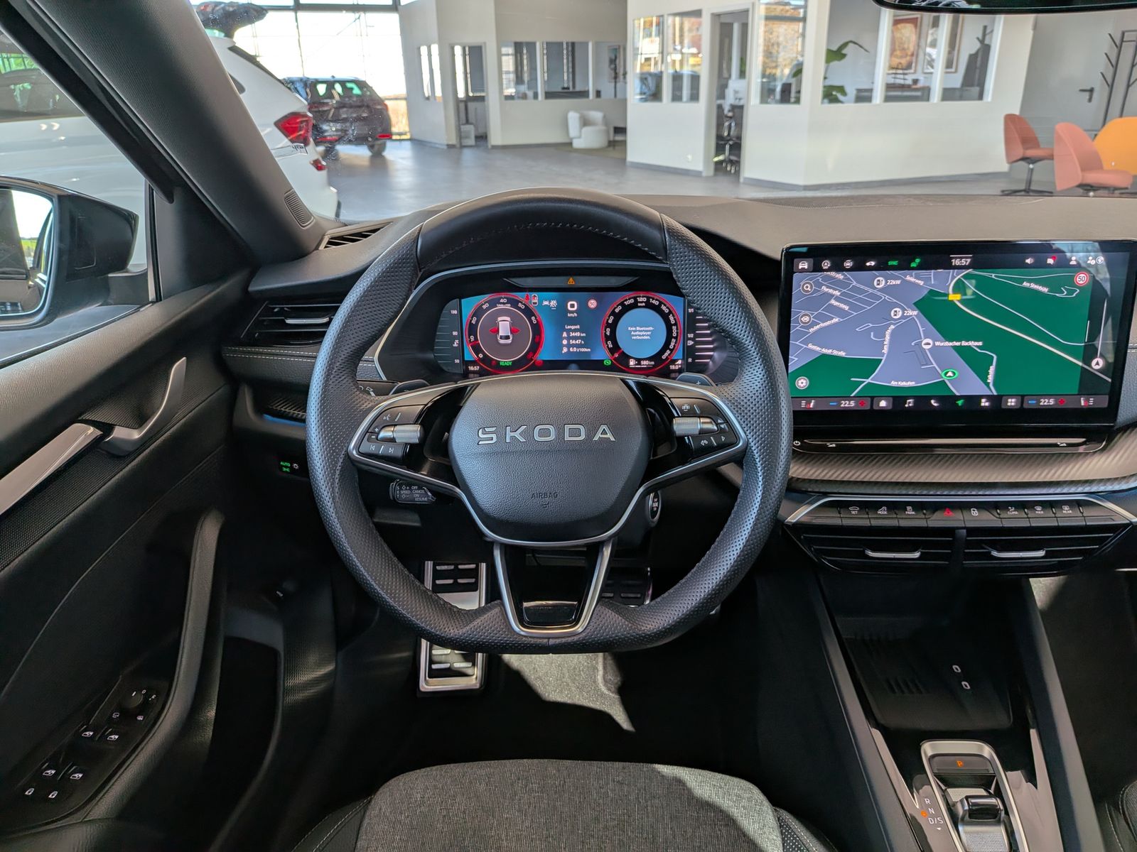 Fahrzeugabbildung SKODA Octavia 1.5 TSI Sportline Pano Matrix AHK 5J-Gar