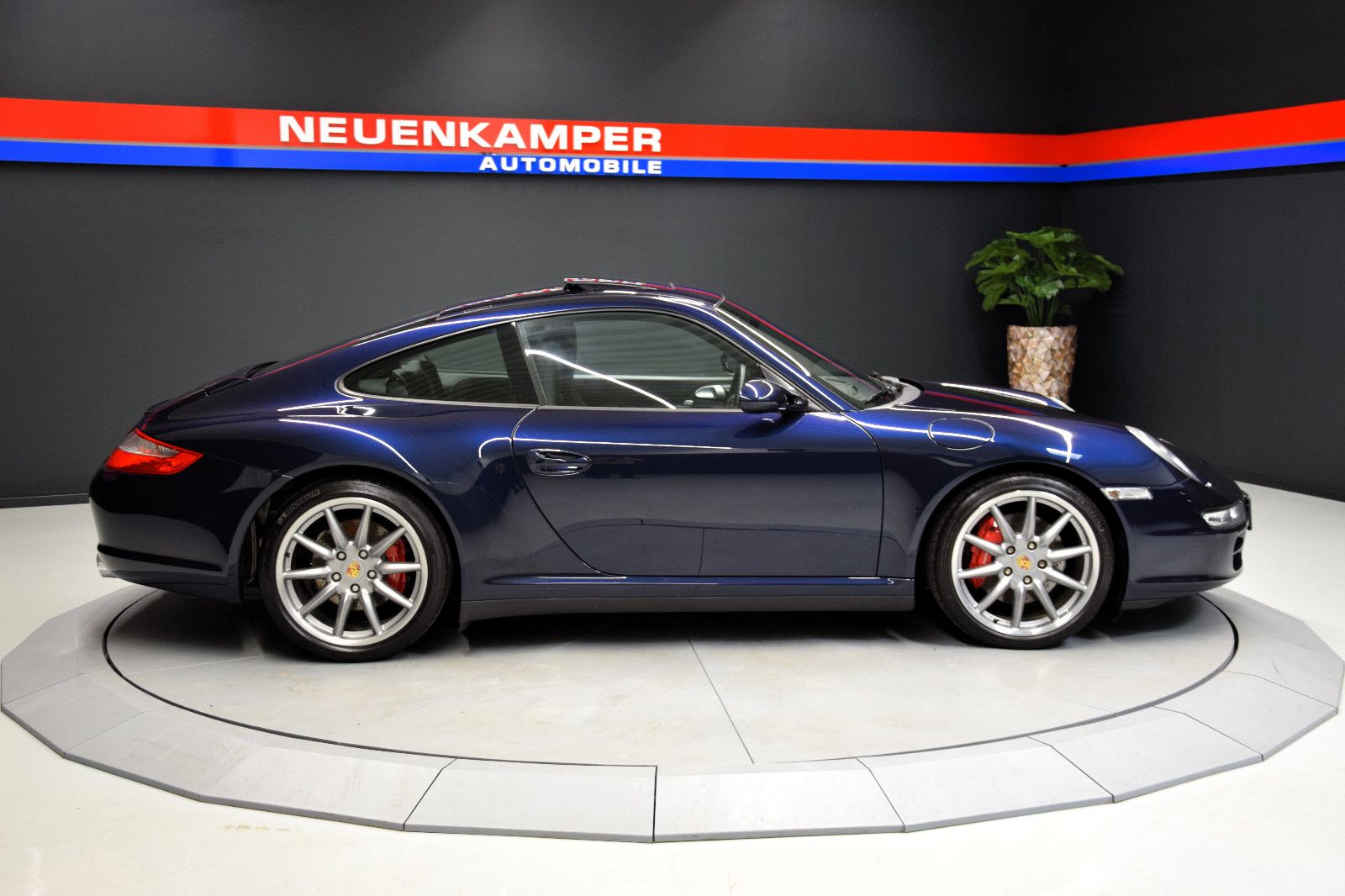 Fahrzeugabbildung Porsche 911 Carrera 4 S Coupe Navi Sportababgas Xenon