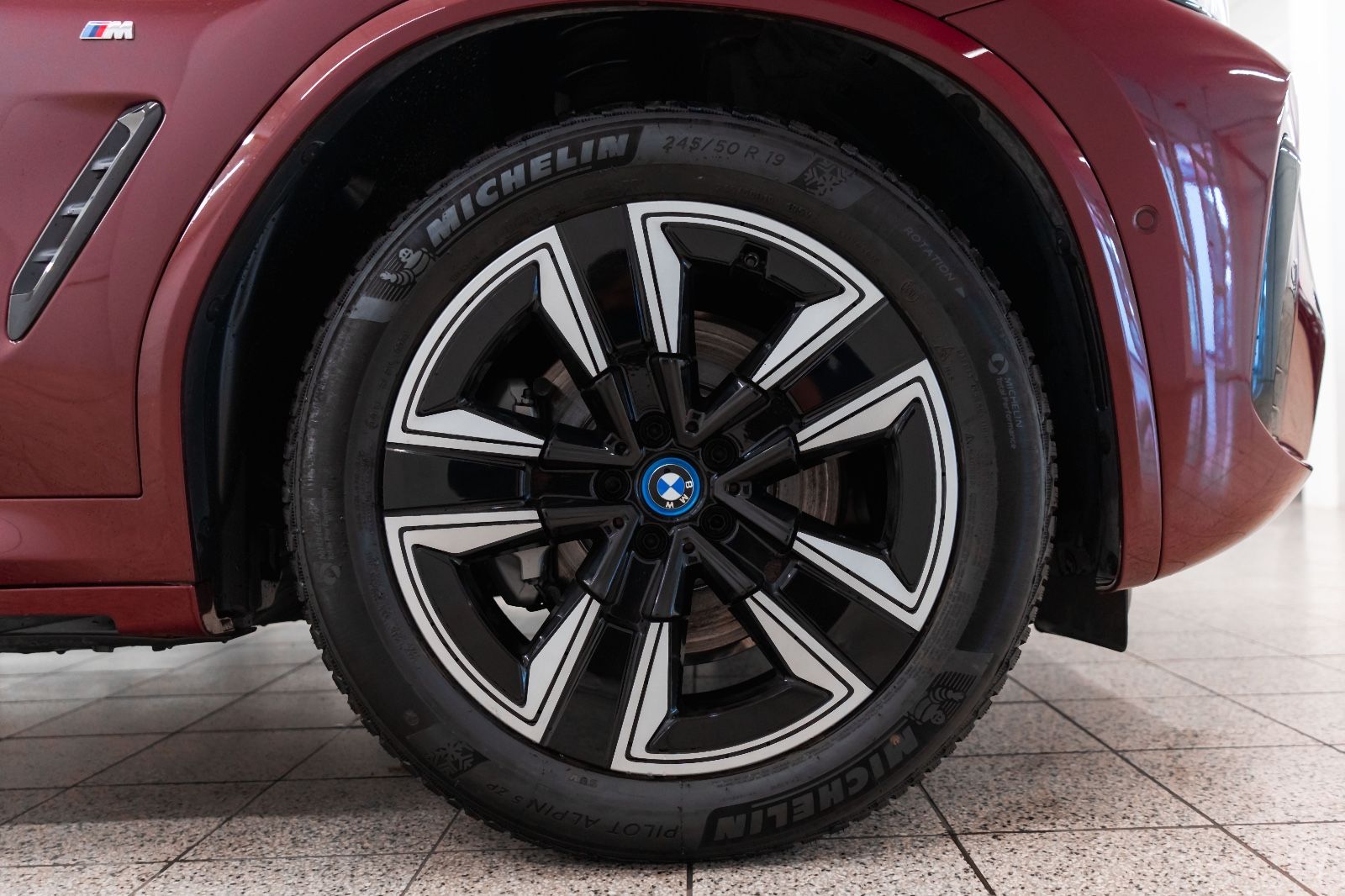 Fahrzeugabbildung BMW iX3 80KWH INSPIRING M-Sportpaket Laserlicht ACC
