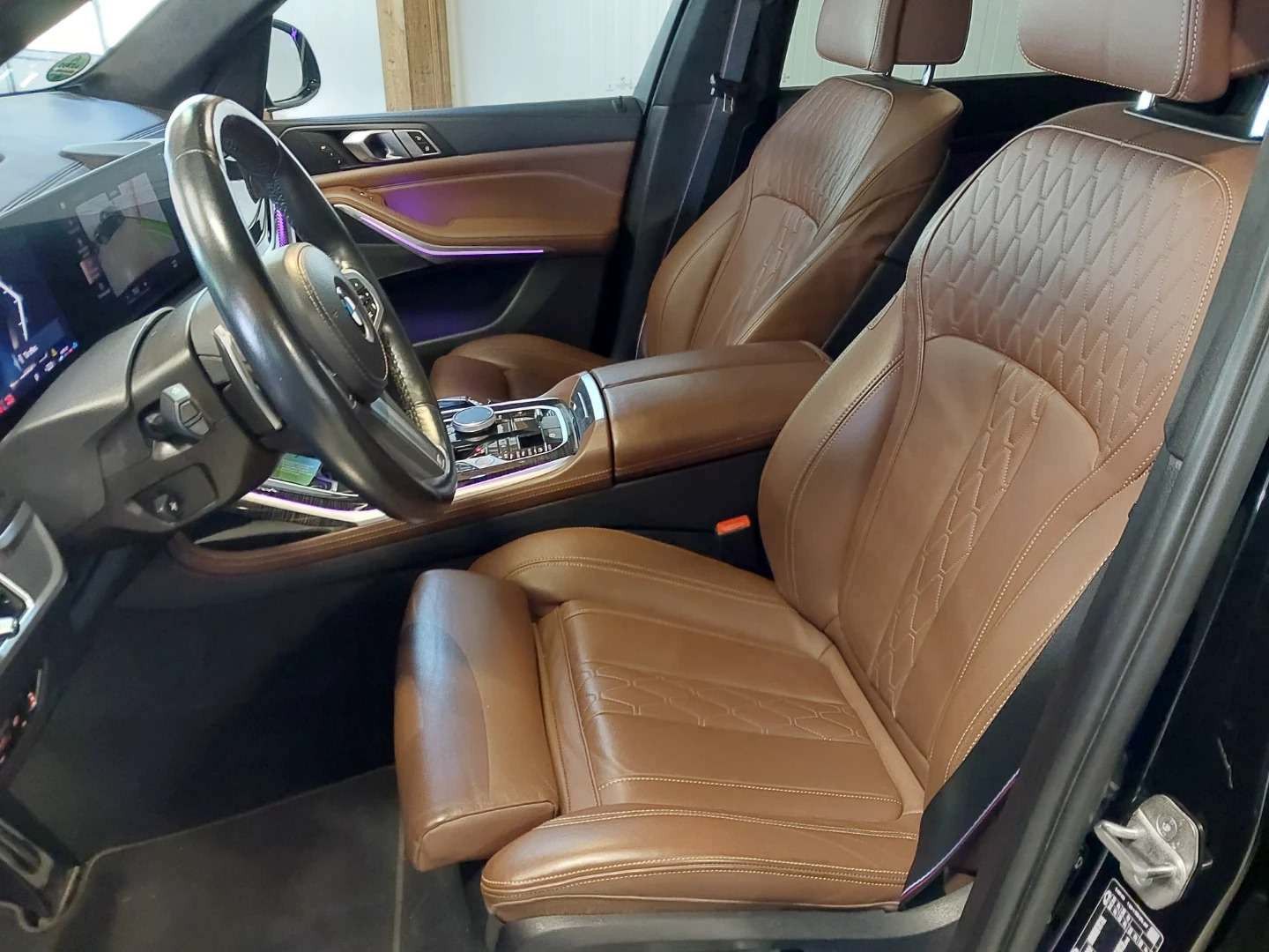 Fahrzeugabbildung BMW X7 xDrive 40 d M Sport PRO|SKY-LOUNGE|7-SITZE|