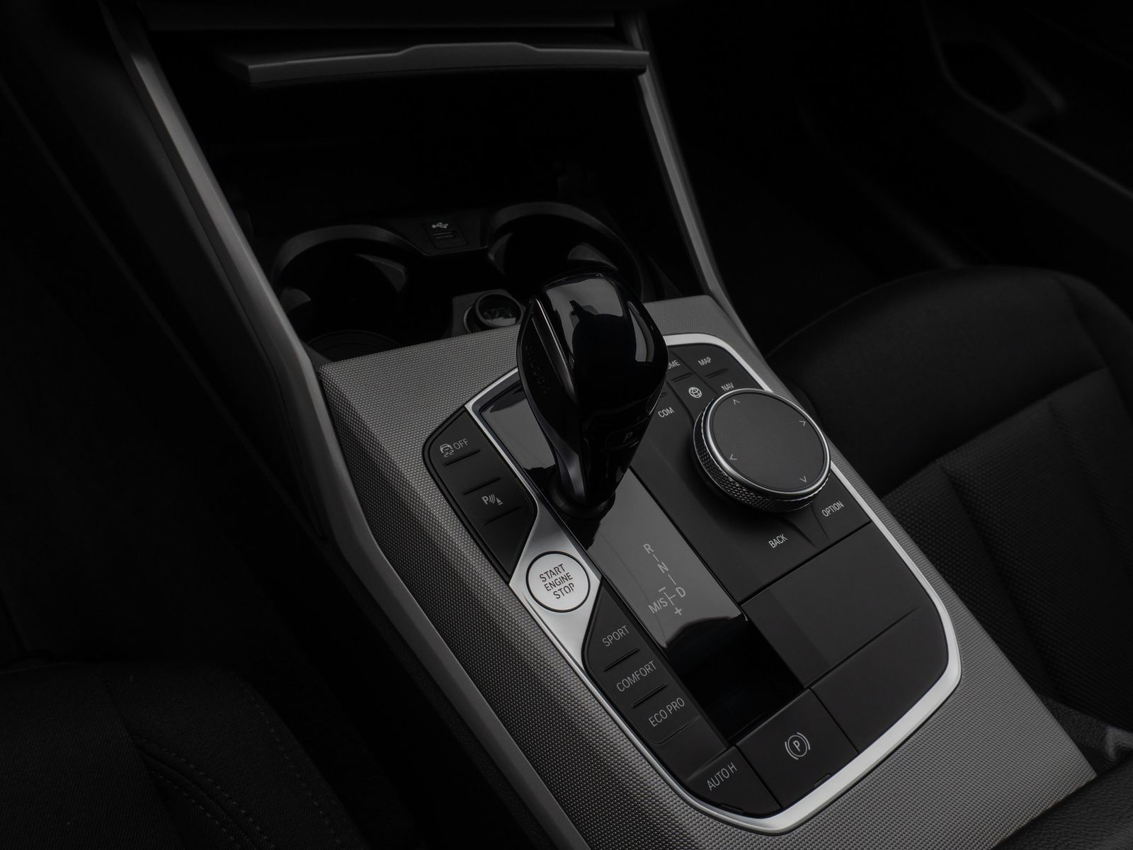 Fahrzeugabbildung BMW 320d xD DAB PDC CockPitPrGeschwindigkeitsreg