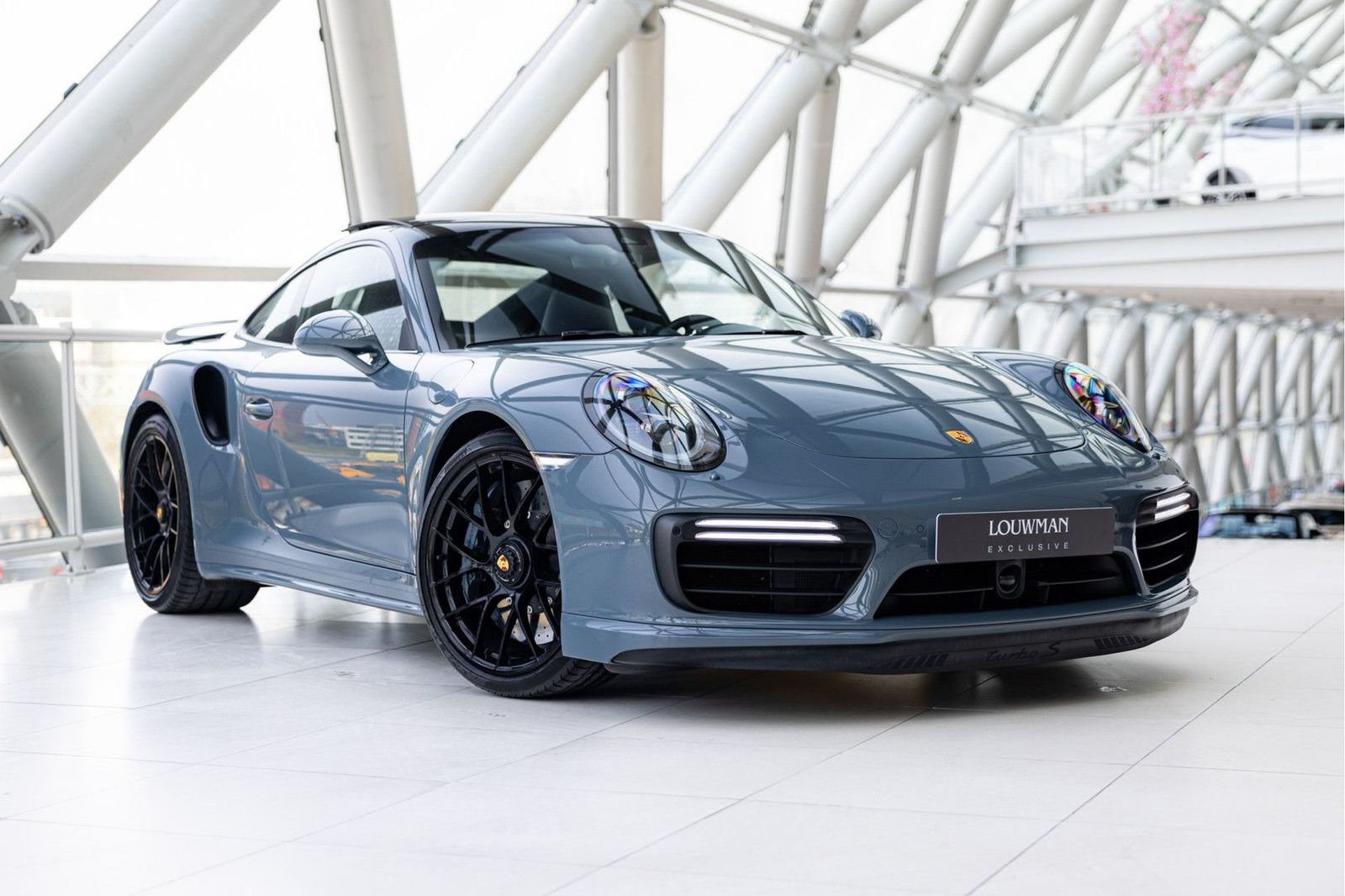 PORSCHE 991 3.8 Turbo S | 991.2 | Akrapovic | Bose | Sch