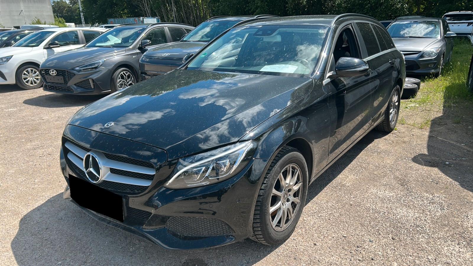 Mercedes-Benz C220d T-Modell BlueTec 8FACH LED NAVI AHK