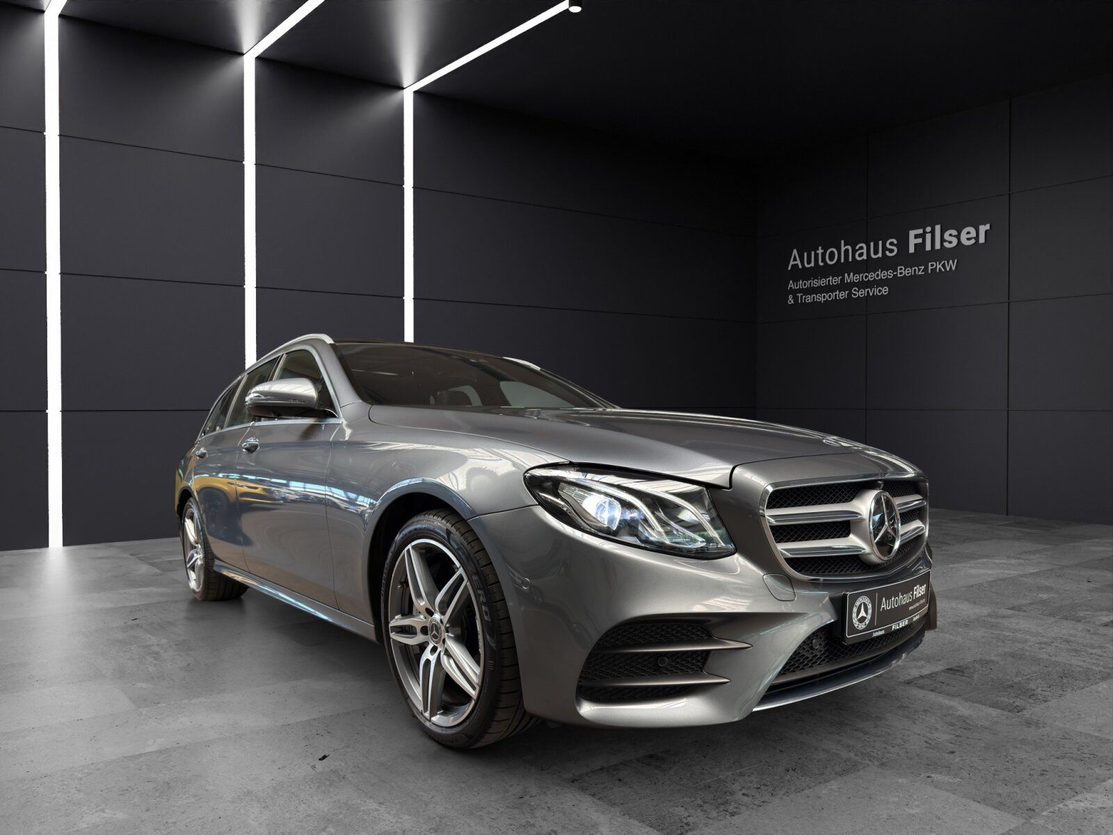 MERCEDES-BENZ E 400 T*4MATIC*AMG-Ext*Burmester* Pano*360°*AHK*
