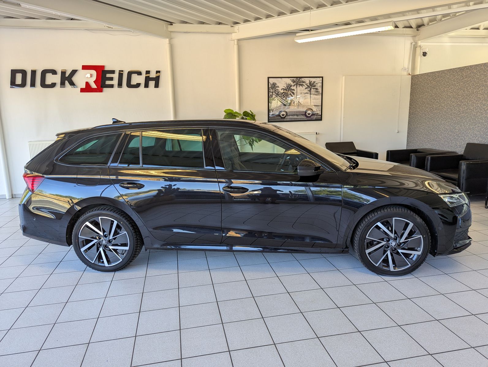 Fahrzeugabbildung SKODA Octavia 2.0 TDI Sportline Canton Matrix Pano 5J