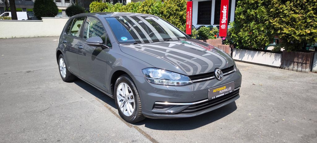 Image of Volkswagen Golf