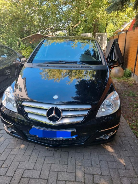 Image of Mercedes-Benz B 180