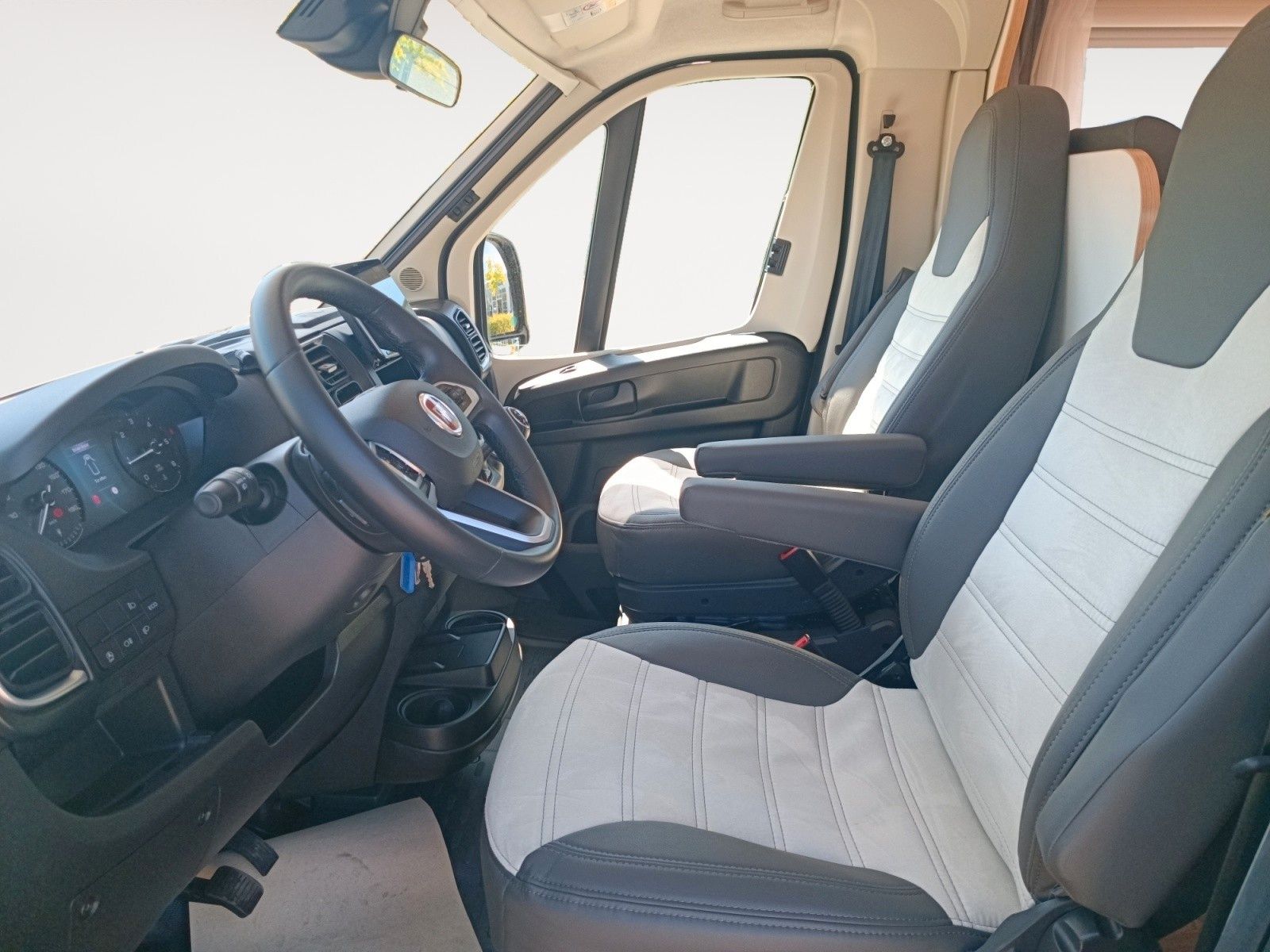 Fahrzeugabbildung Sunlight A72 Adventure *5Sitze*LED*TV