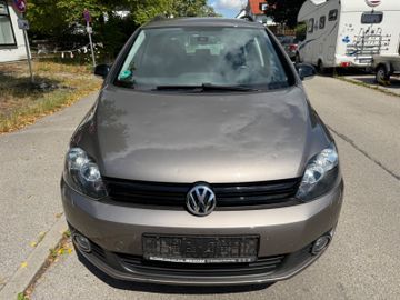 Volkswagen Golf - 2