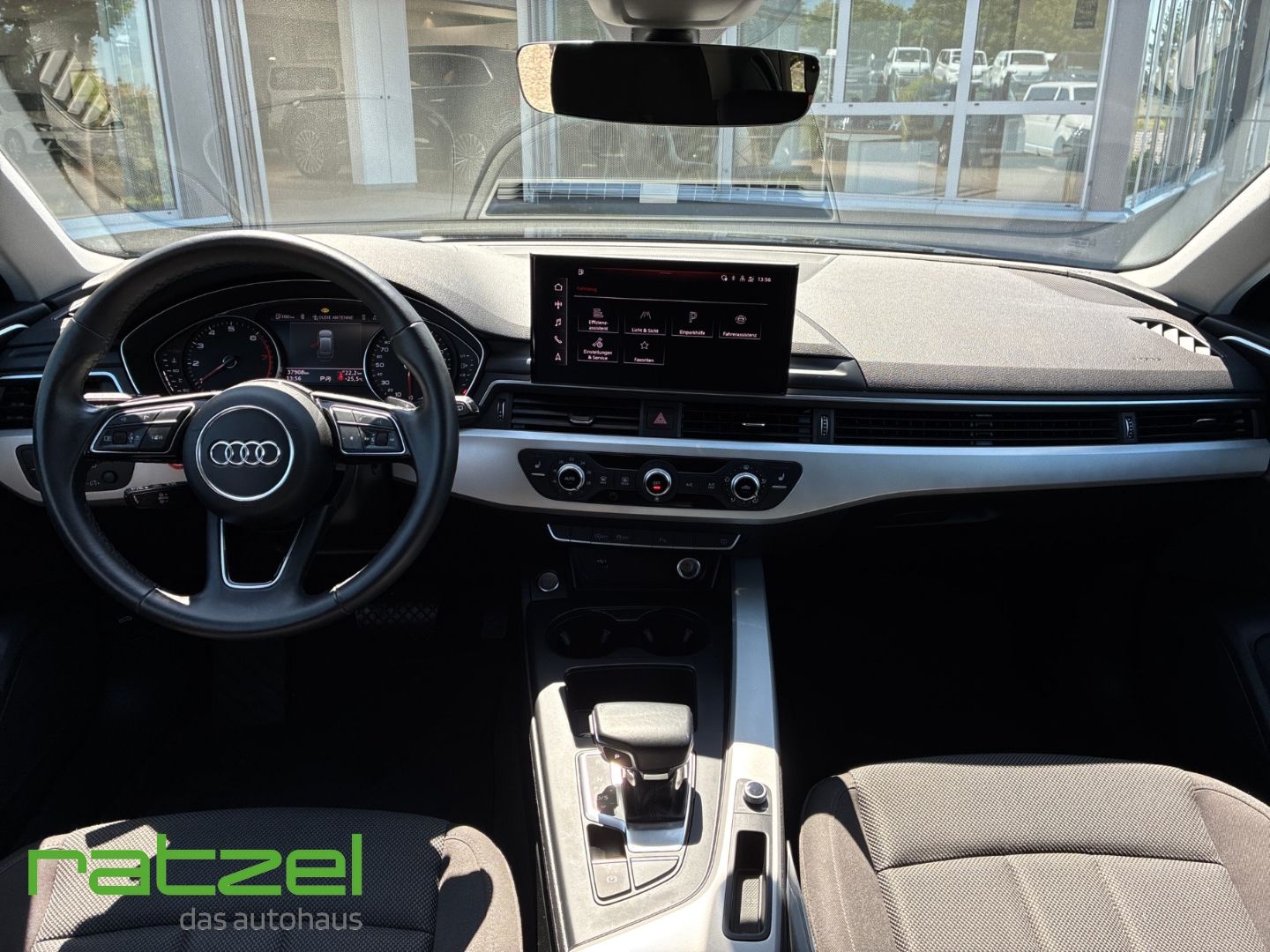Fahrzeugabbildung Audi A4 Avant 35 TFSI S tronic Navi LED El. Heckklapp