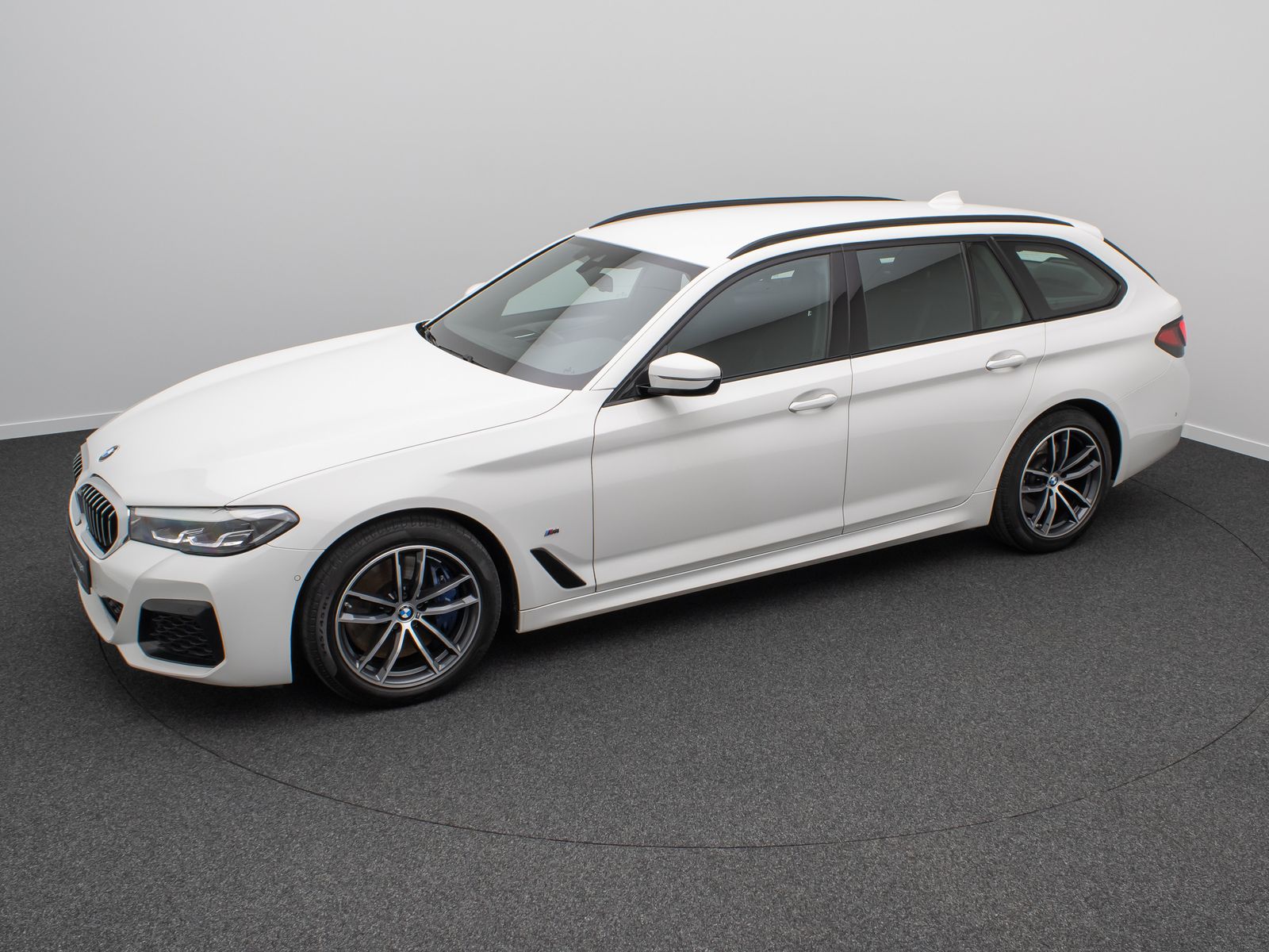 Fahrzeugabbildung BMW 540d xD M Sport Alarm AHK Kamera DAB Parkassist