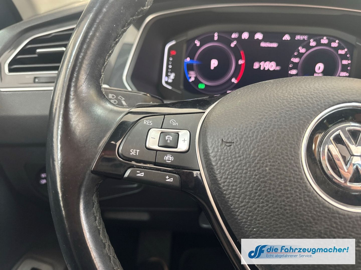 Fahrzeugabbildung Volkswagen Tiguan IQ.DRIVE Start-Stopp 4Motion StandHZG El
