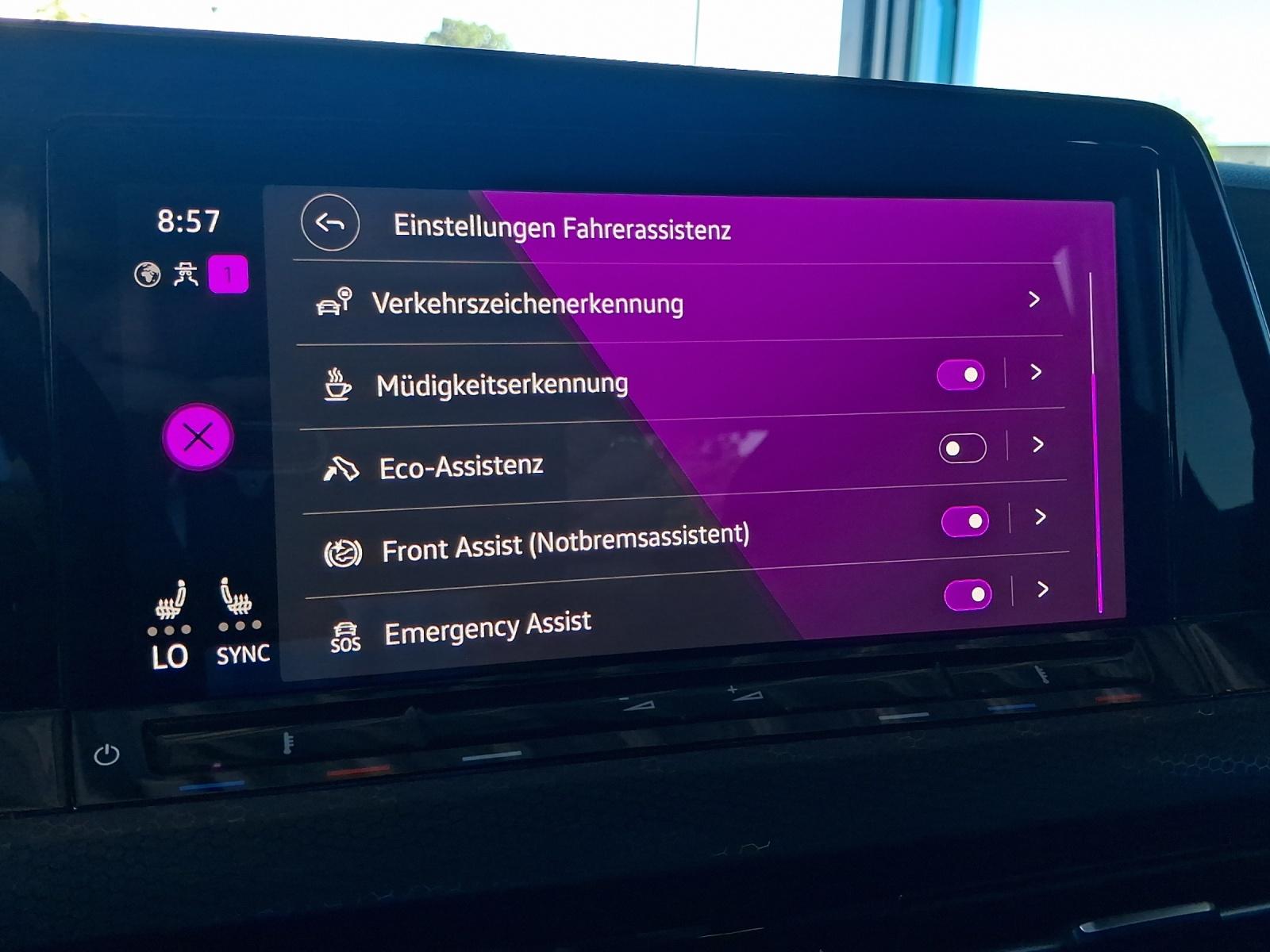 Volkswagen Golf VIII 2.0 l TSI DSG GTI Automatische Distanz, миниатюра 21