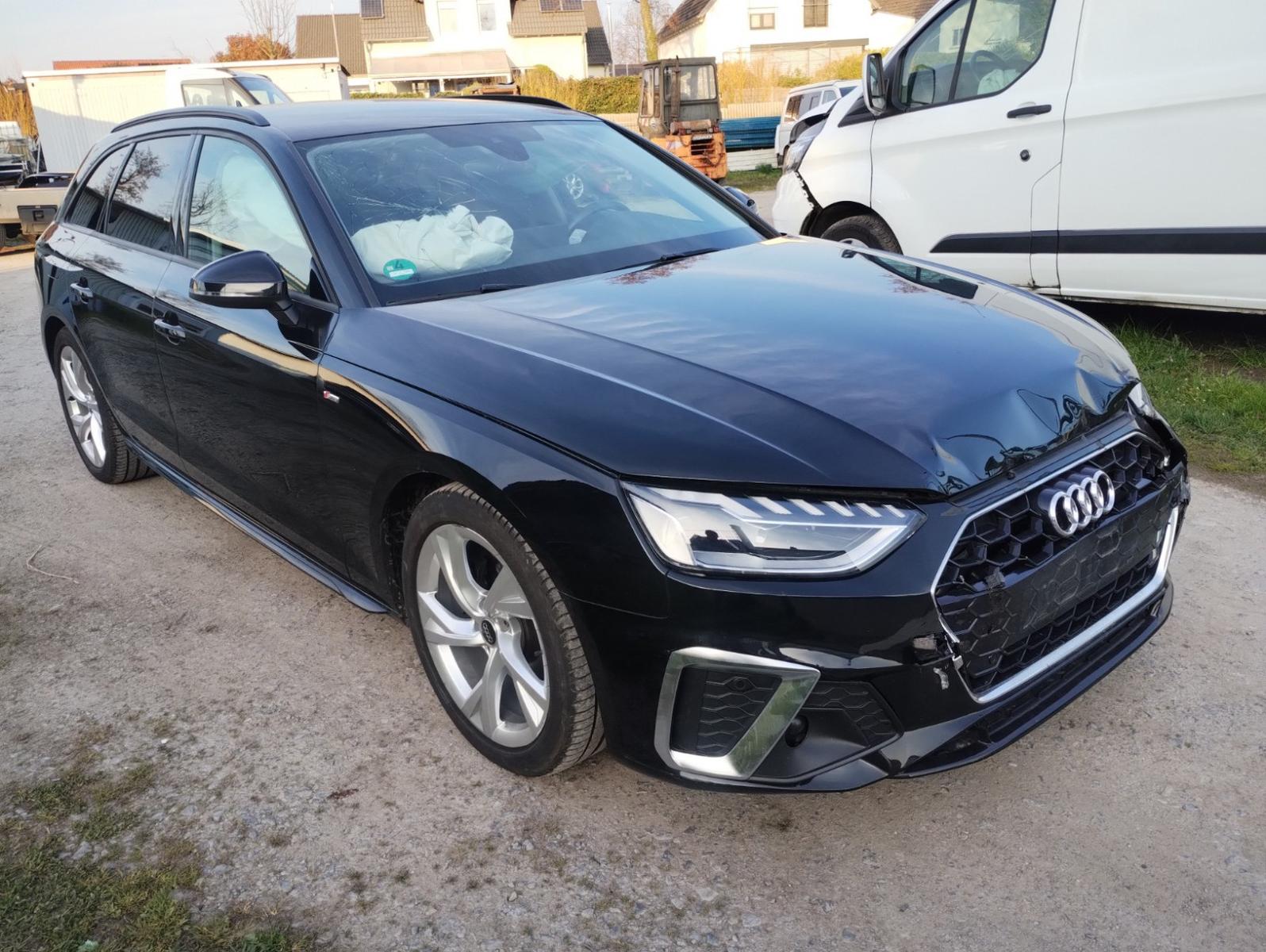 Audi A4 30 TDI S tronic S line Avant