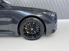 M5 2025 GREY CERAMIC BRAKE CARBON PANORAMIC