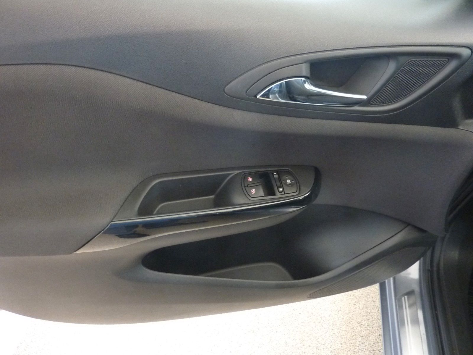 Fahrzeugabbildung Opel Corsa 1.4 Edition, AC, BC, PDC, RFK