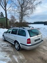 Skoda Octavia Kombi 2.0, Automatik, TÜV 04/27 - Skoda Octavia aus 2004: Kombi