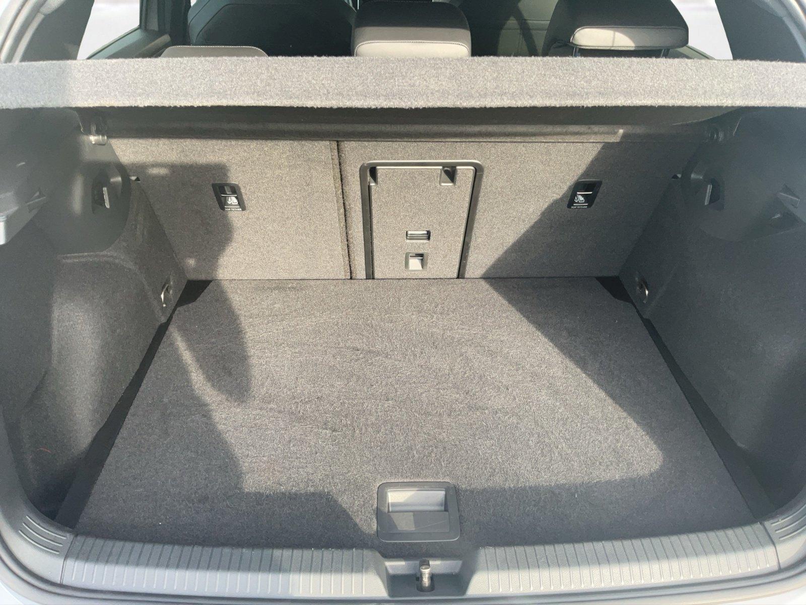 Volkswagen Golf VIII 1.5 eTSI DSG R-Line SITZH. LED, миниатюра 7