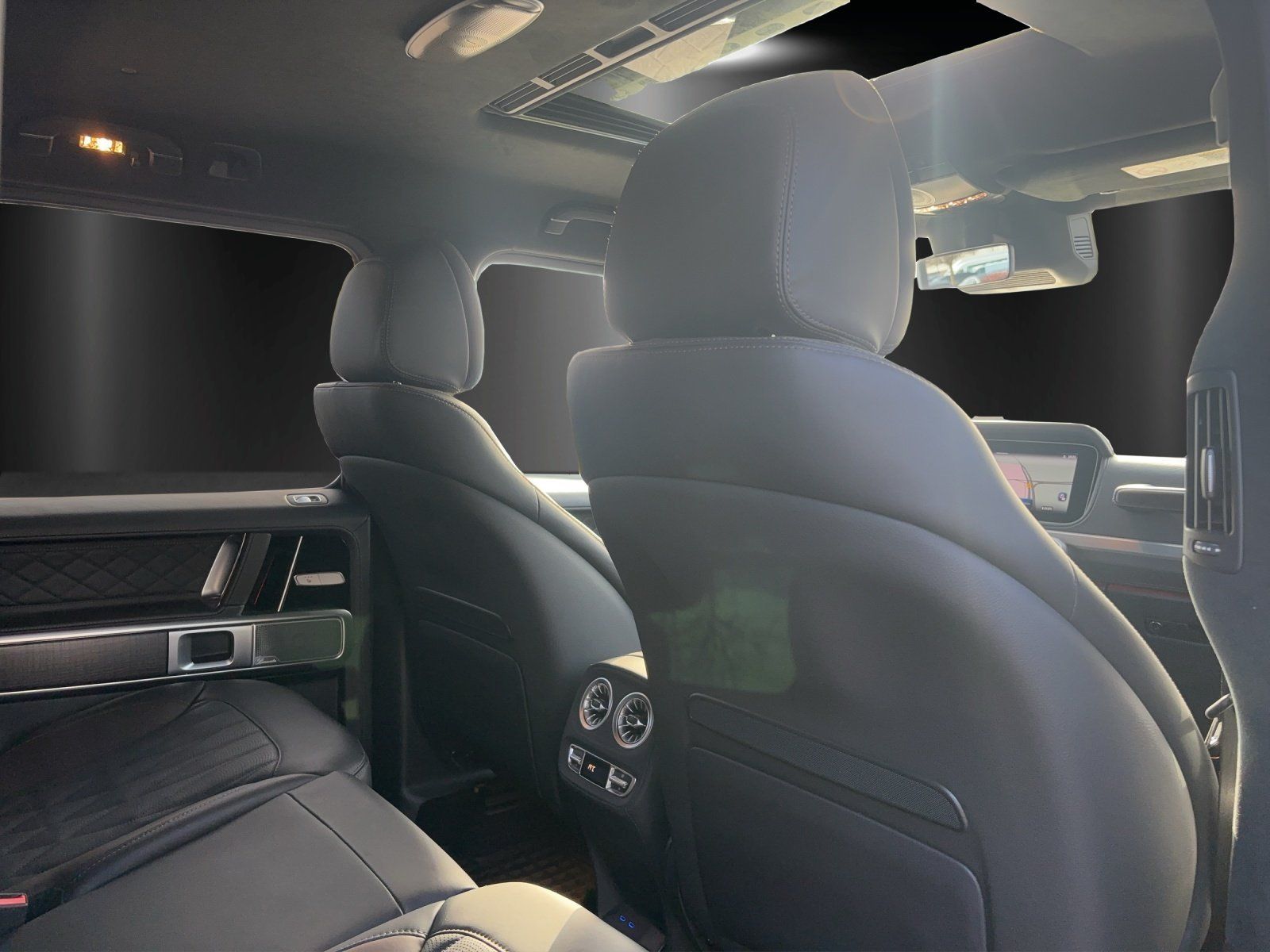 Fahrzeugabbildung Mercedes-Benz G450d Professlo SUPERIOR bicolour AHK Dachträger
