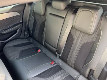 Peugeot 308 SW GT HYBRID 145 e-DSC6