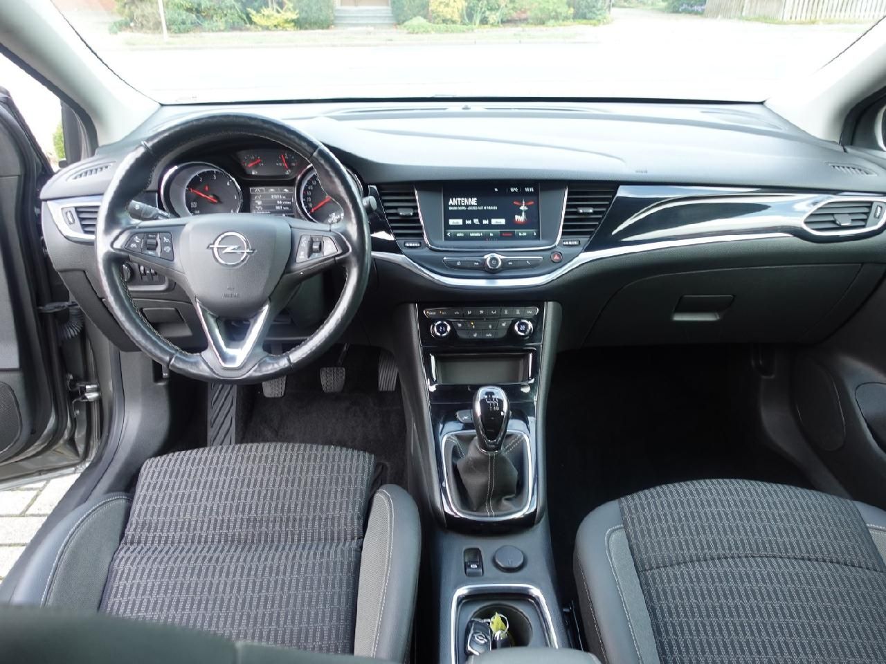 Fahrzeugabbildung Opel Astra Sports Tourer 1,5 Business Elegance
