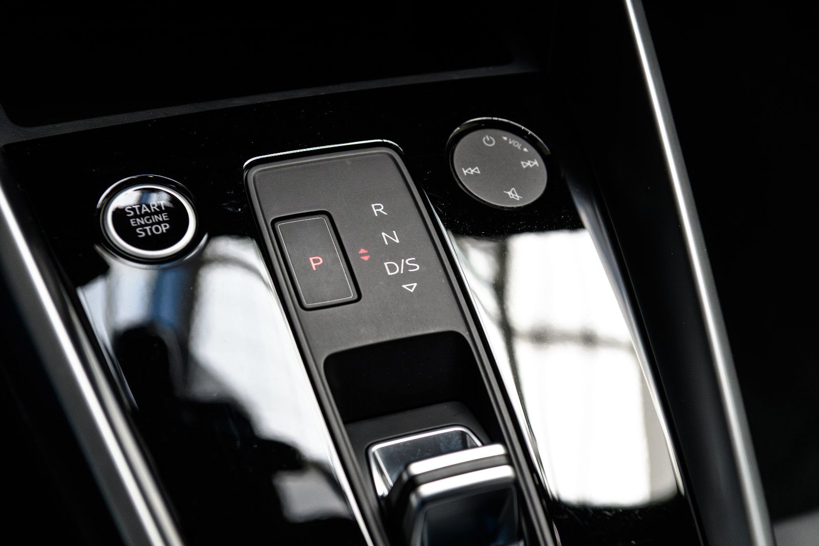 Fahrzeugabbildung Audi A3 30 TFSI S tronic advanced Sportback