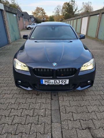 BMW 5er 525d  f10 *Voll Digital Tacho -  M Paket & 