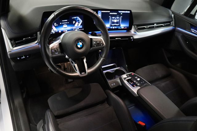 Fahrzeugabbildung BMW 218d Active Tourer M Sportpaket|1HAND|WIDESCREEN