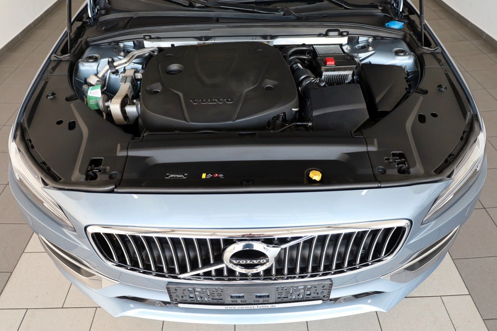 Fahrzeugabbildung Volvo V90 Kombi Inscription AWD Leder,Navi,LED,ACC,AHK
