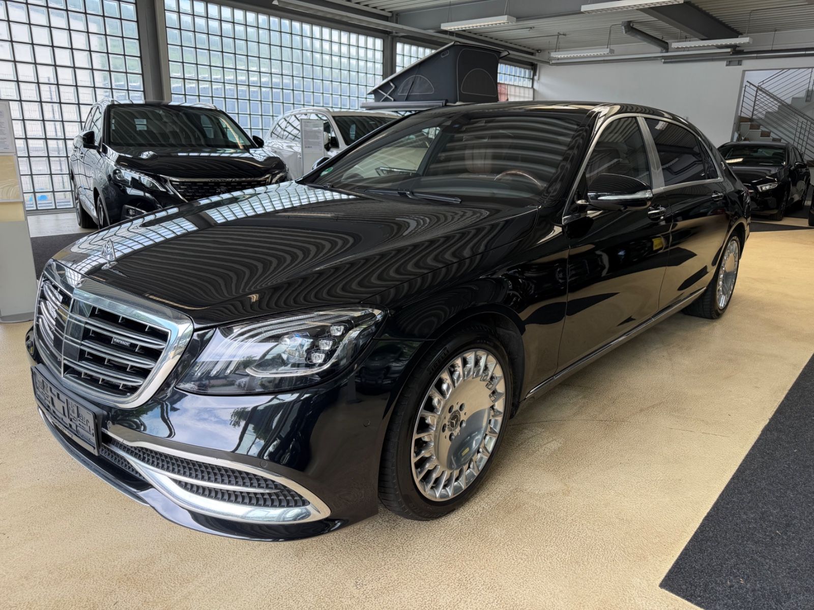 Fahrzeugabbildung Mercedes-Benz S 560 S Maybach Limousine 4Matic