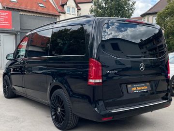 Mercedes V 220 - 10