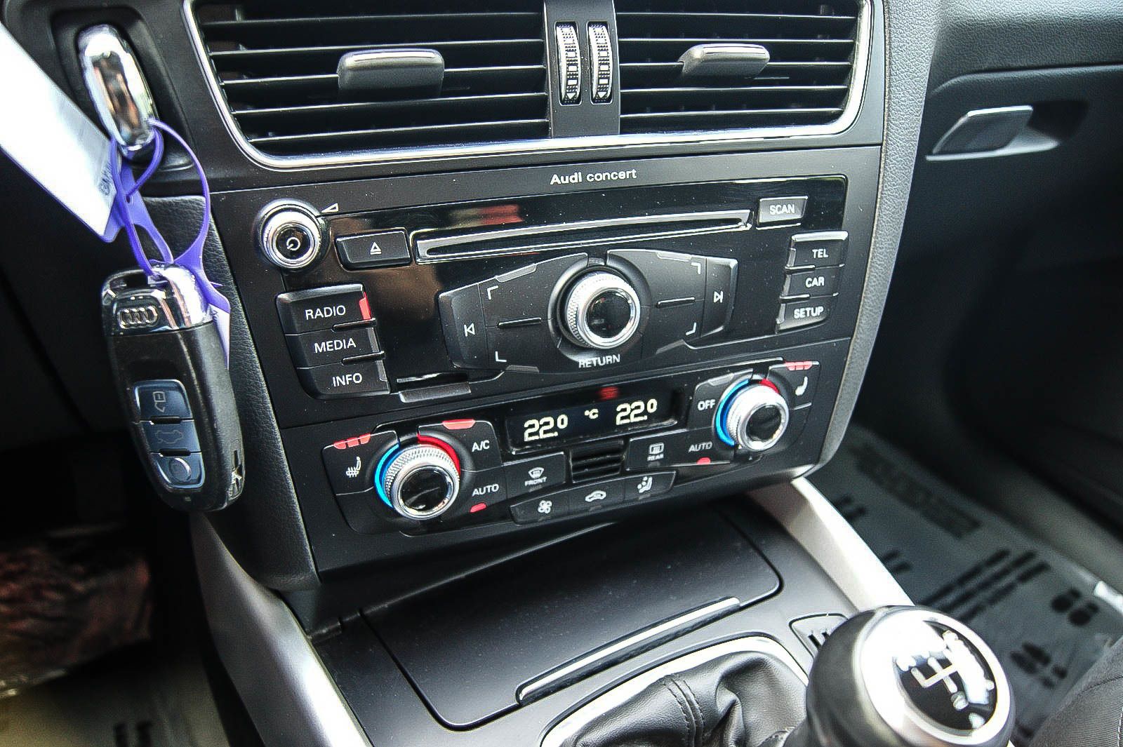 Fahrzeugabbildung Audi Q5 2.0 TFSI quattro Offroad XENON ANHÄNGERKUPPLG